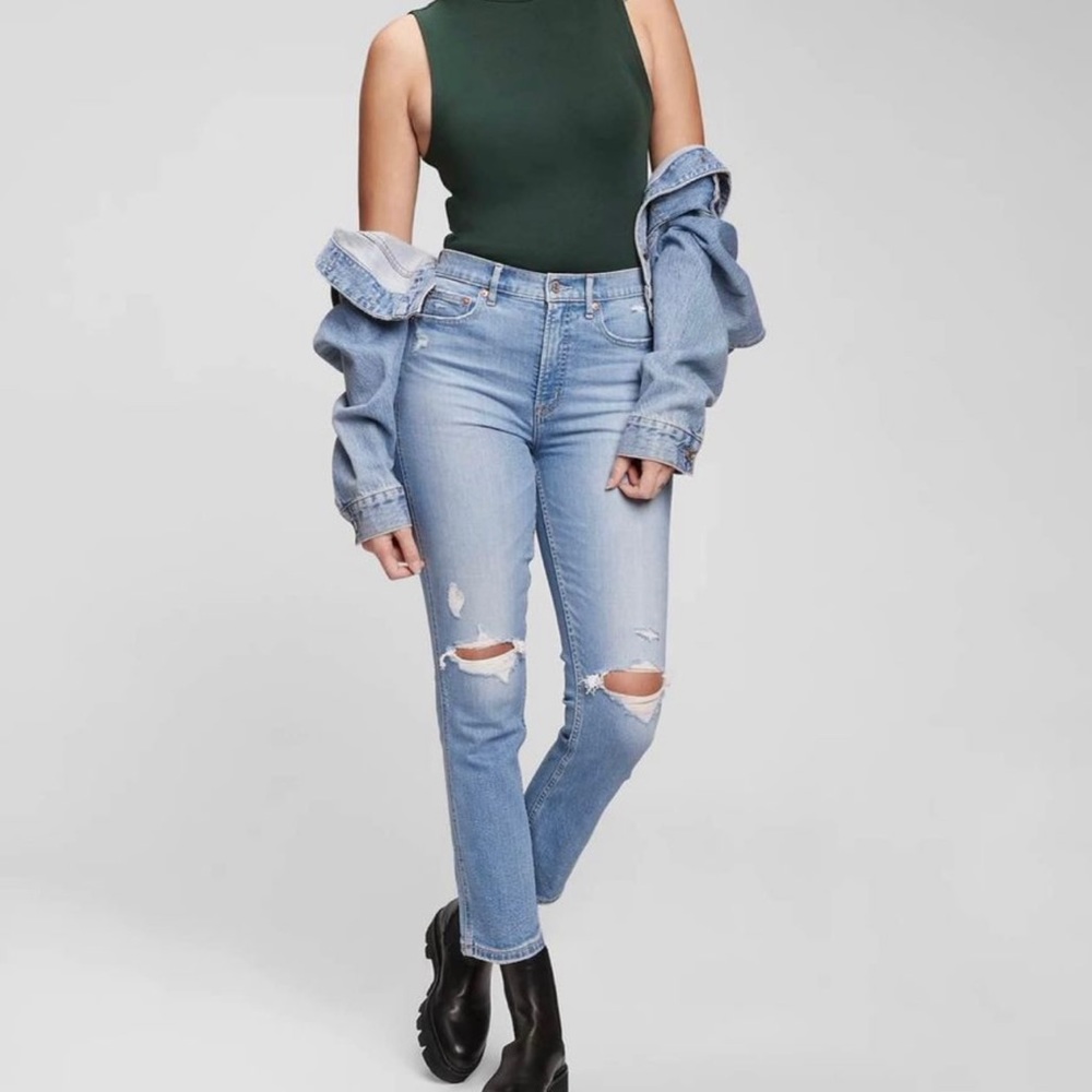 Cute brand new! GAP Jean, high waisted, stretchy tall size 30. Super comfy